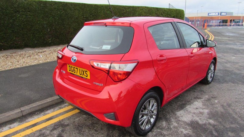 TOYOTA YARIS