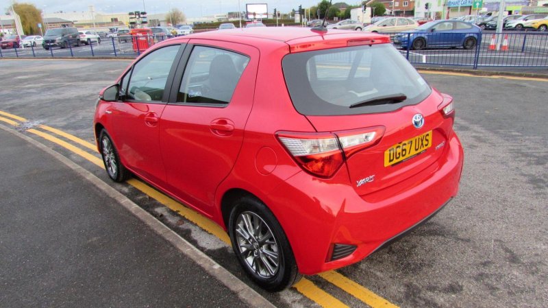 TOYOTA YARIS