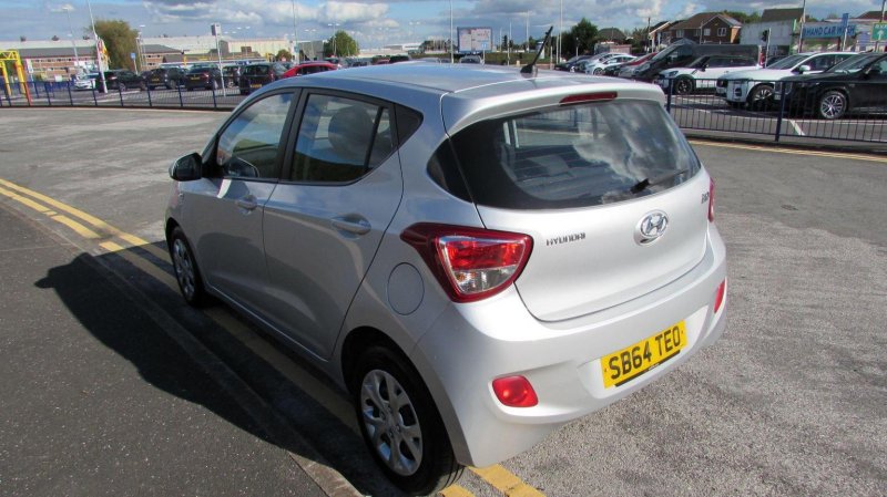 HYUNDAI I10