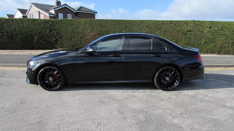 MERCEDES-BENZ E CLASS