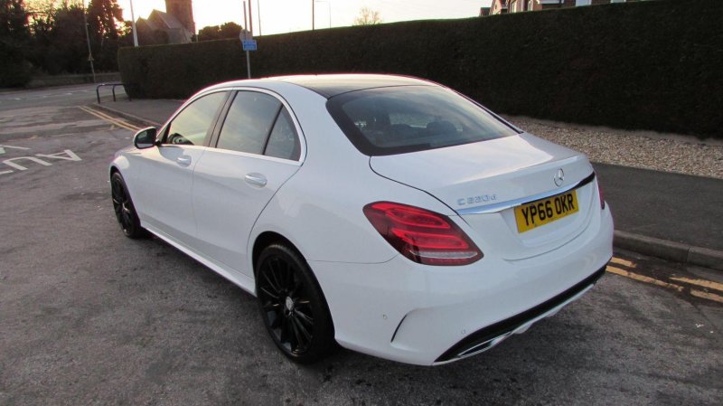 MERCEDES-BENZ C CLASS