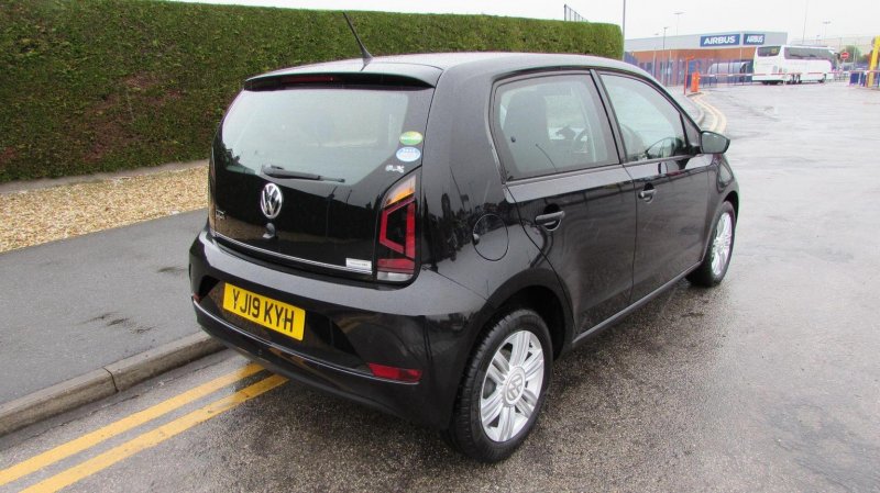 VOLKSWAGEN UP