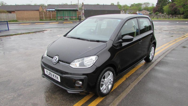 VOLKSWAGEN UP