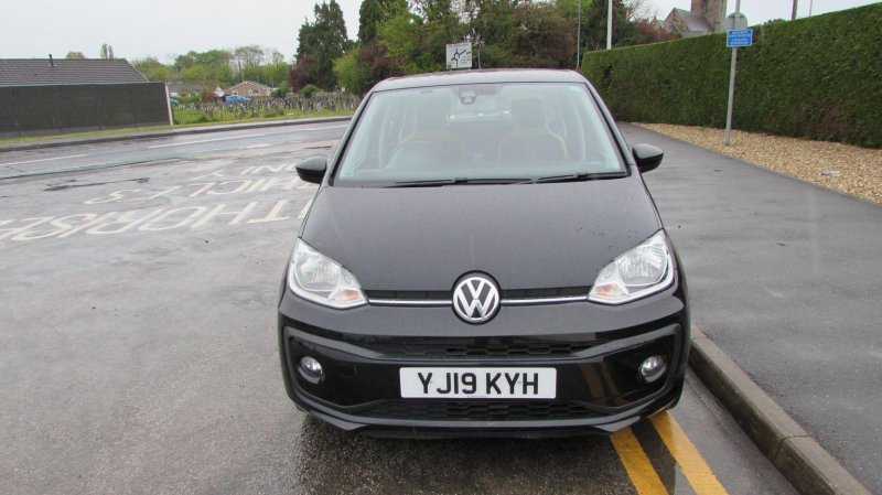 VOLKSWAGEN UP