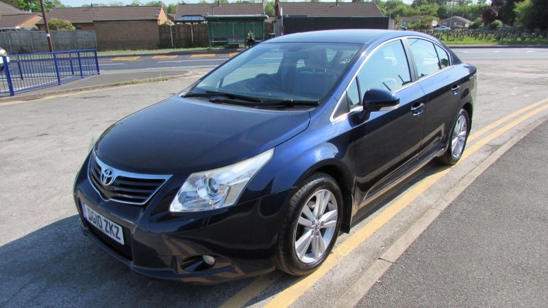 TOYOTA AVENSIS