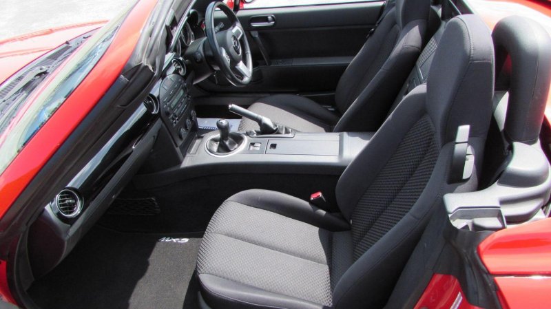 MAZDA MX-5