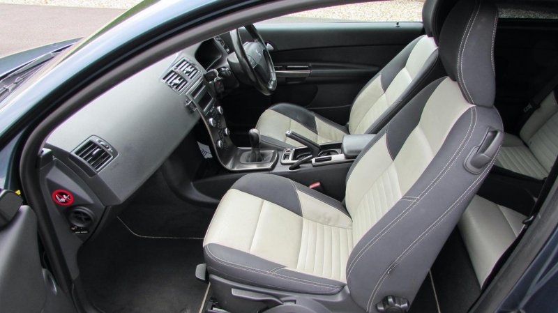 VOLVO C30
