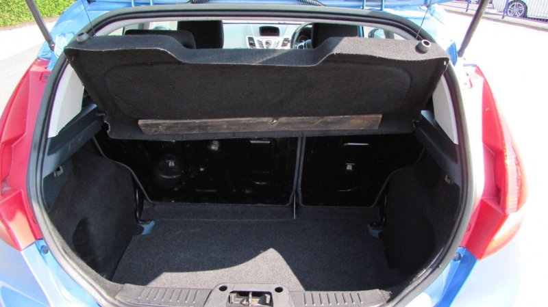 FORD FIESTA
