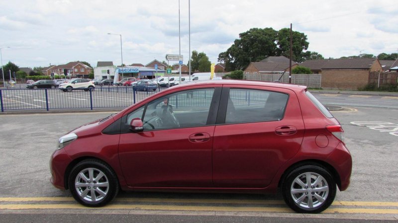 TOYOTA YARIS