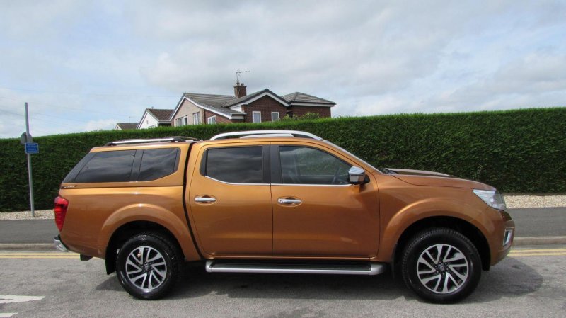 NISSAN NAVARA